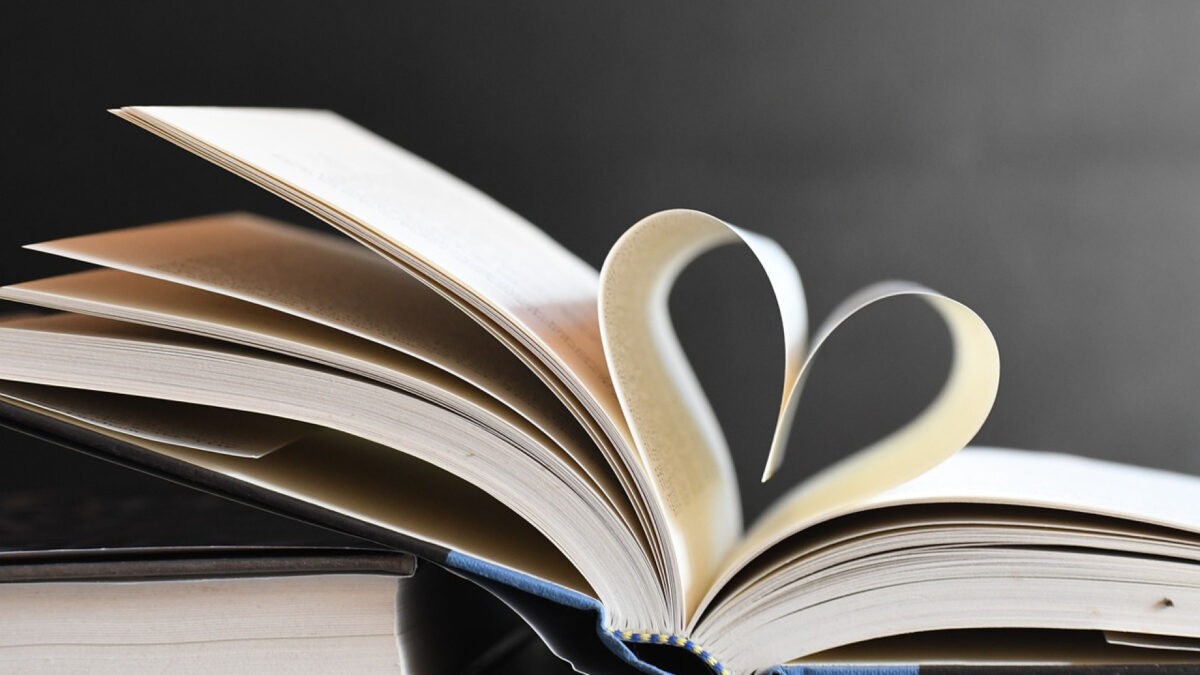 Les romans d'amour pour ados : une littérature qui leur plaît !